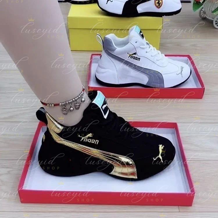 ZAPATILLAS BLANCAS Y NEGRAS 4